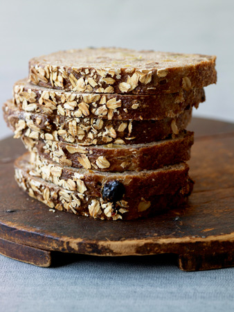 Whole wheat sandwich loaf with oats and pecans