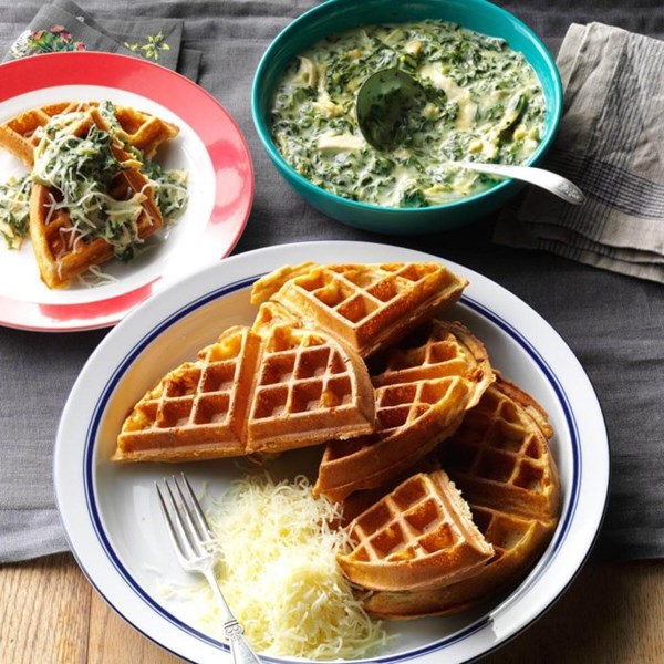Whole wheat waffles with chicken & spinach sauce