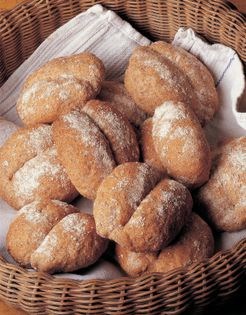 Wholemeal and rye pistolets
