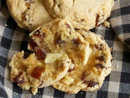 Wholemeal date scones