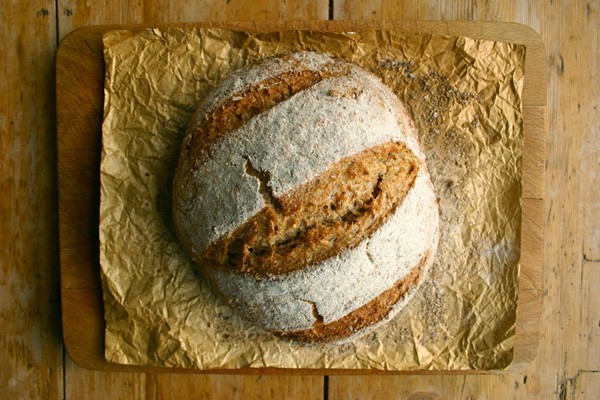 Wholemeal loaf with dark beer and honey