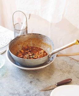 Wild boar curry (Kaatu pandy ratchi kari)
