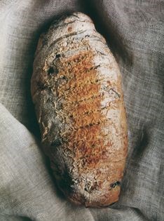 Wild garlic and cheese bread