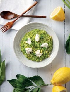 Wild garlic, ricotta and lemon risotto (Risotto all'aglio selvatico, ricotta e limone)