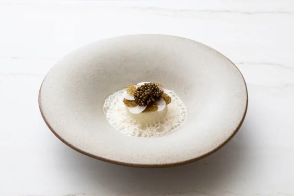 Wild halibut, Jerusalem artichoke, N25 caviar 