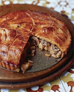 Wild leek and mushroom torte (Tourte de poireaux de vignes et champignons)