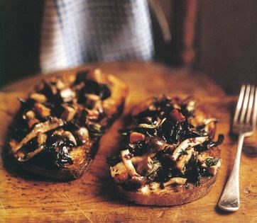 Wild mushroom crostini (Crostini di funghi)