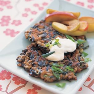 Wild rice cakes with smoked mozzarella and pecans
