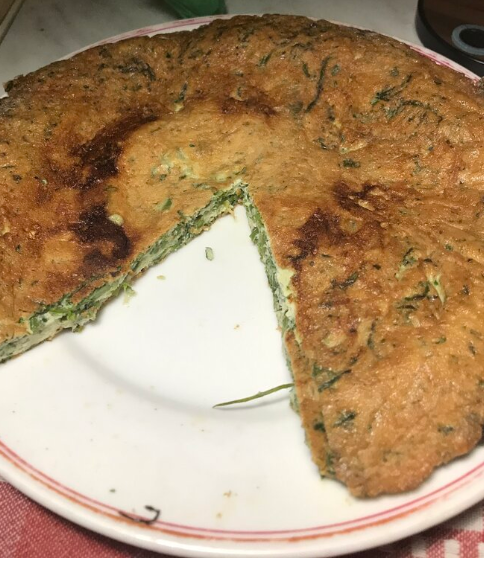 Wild/sprue asparagus frittata (cooked in a frying pan) (Fritatta di asparagi selvatici)