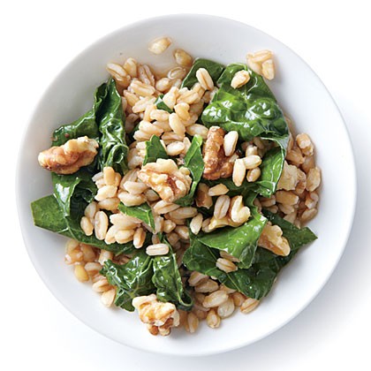 Wilted kale with farro and walnuts