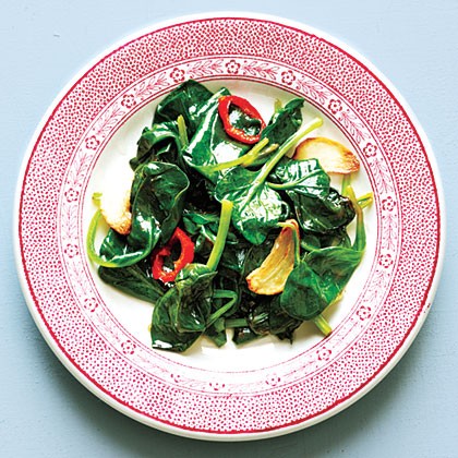 Wilted spinach with fresh chile