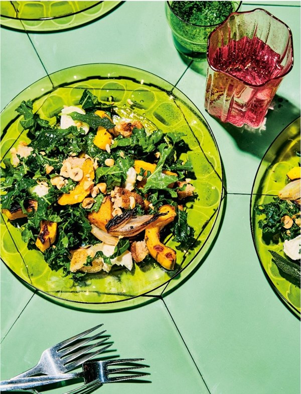 Winter panzanella salad