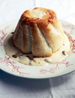 Winter pudding with Marsala-raisins custard