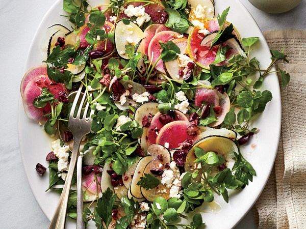 Winter radish salad with parsley and olives