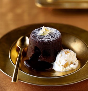 Winter-spiced molten chocolate cakes with rum-ginger ice cream