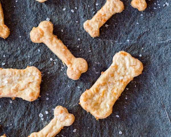 Winterlake Lodge dog biscuits 