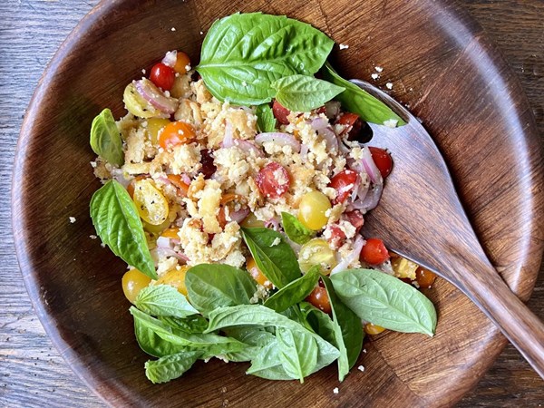 Wintertime socca salad (Soccanella)