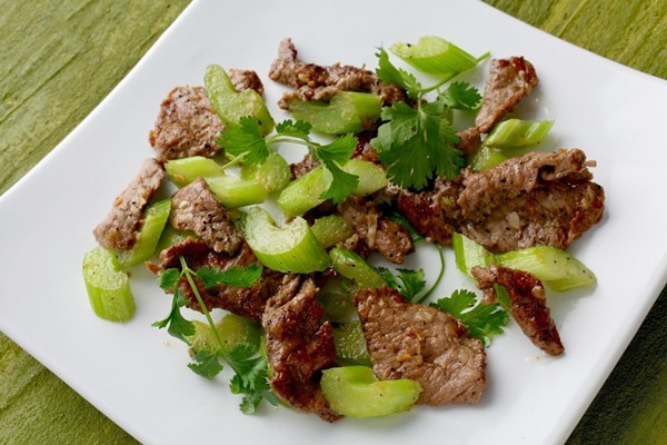 Wok-fried black pepper beef and celery