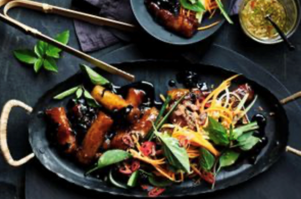 Wok-tossed rolled rice noodles