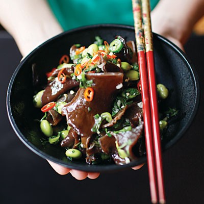 Wood ear mushroom salad with edamame (Mu'er maodou shala)