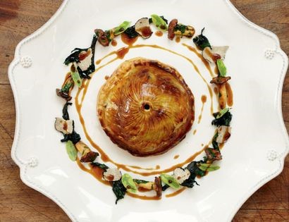 Wood pigeon pithivier (Wood pigeon pithivier with wild mushrooms and truffles)