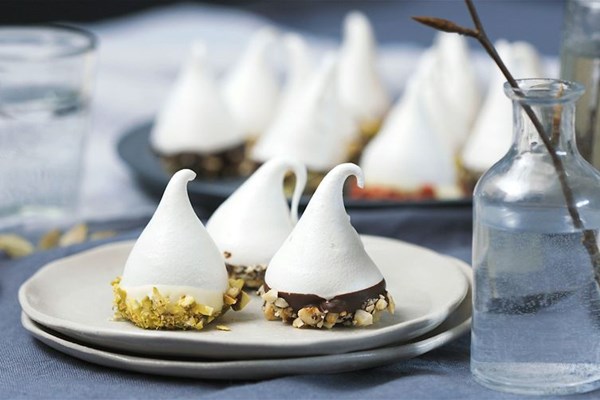 Woodland meringues