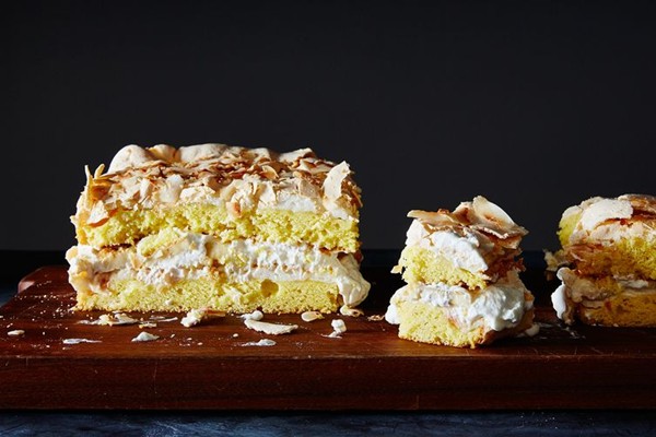 "World's best cake" with banana & coconut