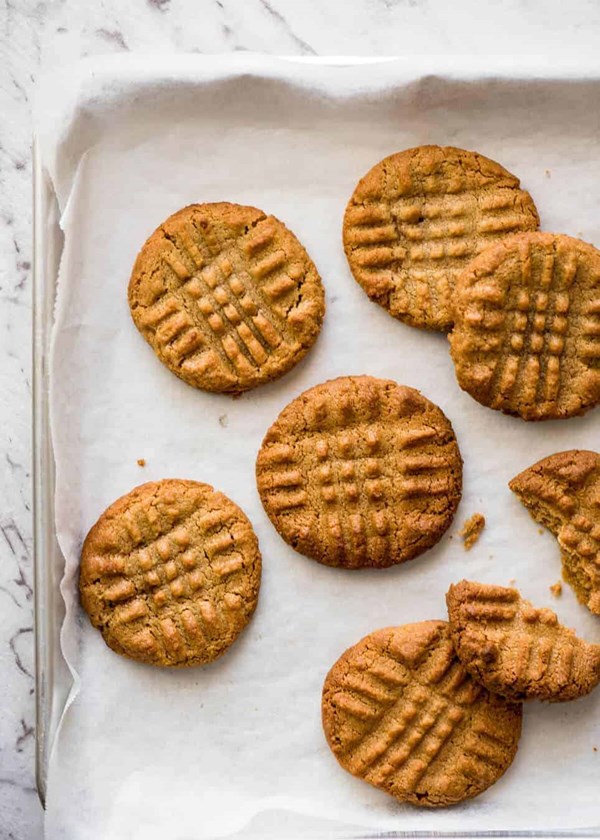 World’s best easy peanut butter cookies