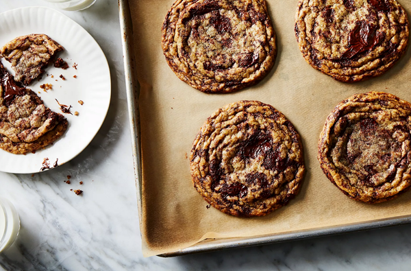 Wrinkly chocolate chip cookies 