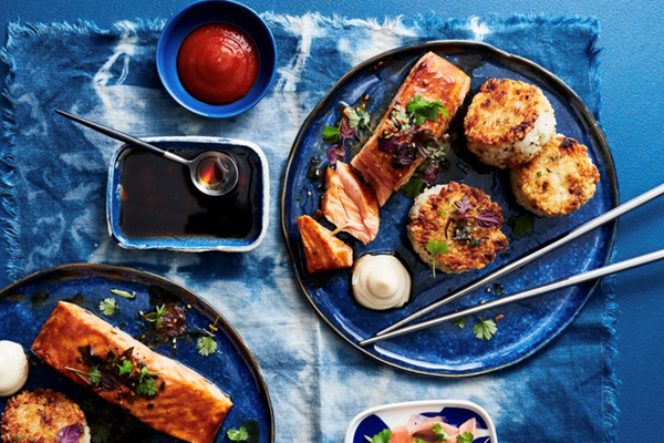 Yaki onigiri with miso salmon