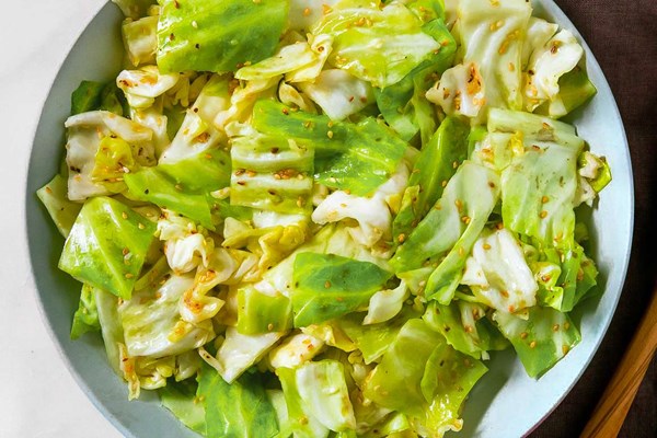 Yamitsuki cabbage (Shio kyabetsu)