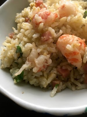  Yangzhou fried rice ( Yángzhōu dàn chăofàn / 揚州蛋炒飯)