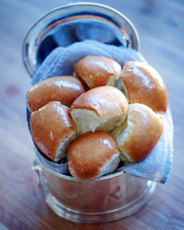 Yeast pull-apart rolls