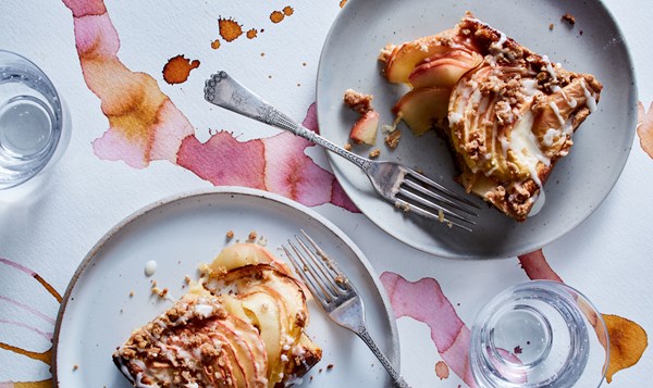 Yeasted apple coffee cake