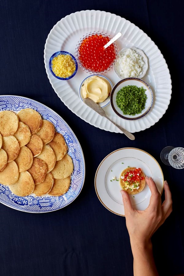 Yeasted blini (Блины дрожжевые)