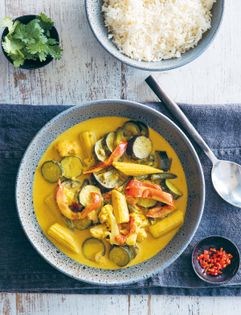 Yellow curry with vegetables