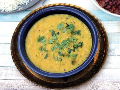 Yellow split lentils with tomatoes (Tarka dal)
