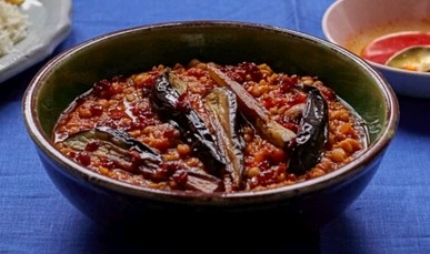 Yellow split pea and saffron stew with fried aubergine