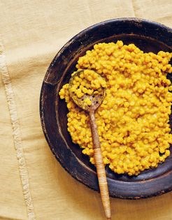 Yellow split pea stew (Alicha birsen)