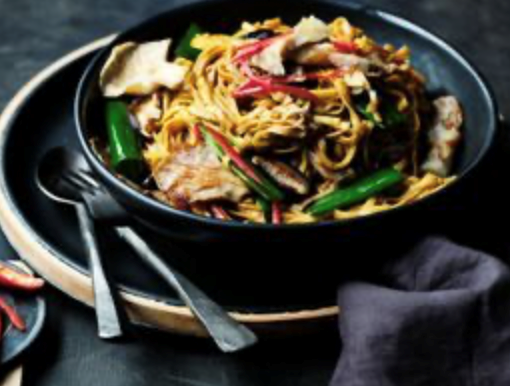 Yi mein noodles