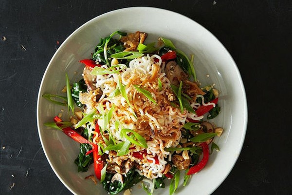 Yibin "kindling" noodles