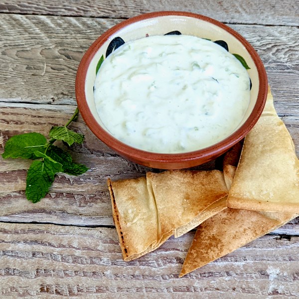 Yoghurt & cucumber dip (Tzatziki)
