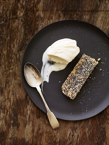 Yoghurt and cardamom sorbet with brown butter and poppy seed biscuits