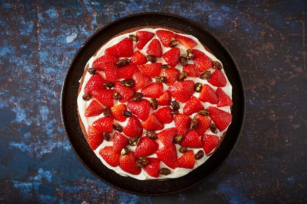  Yoghurt cake with macerated strawberries and balsamic candied pistachios