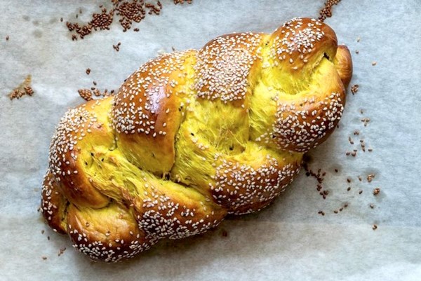 Yoghurt challah