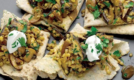 Yoghurt flatbreads with barley and mushrooms