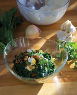Yogurt + spinach borani (Borani-e esfenaj)
