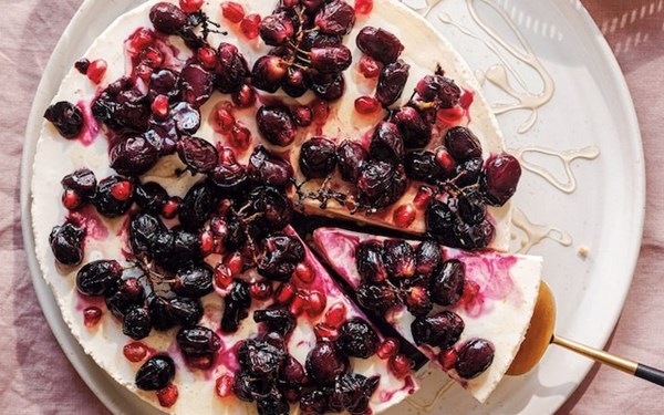 Yogurt and honey torte with roasted grapes