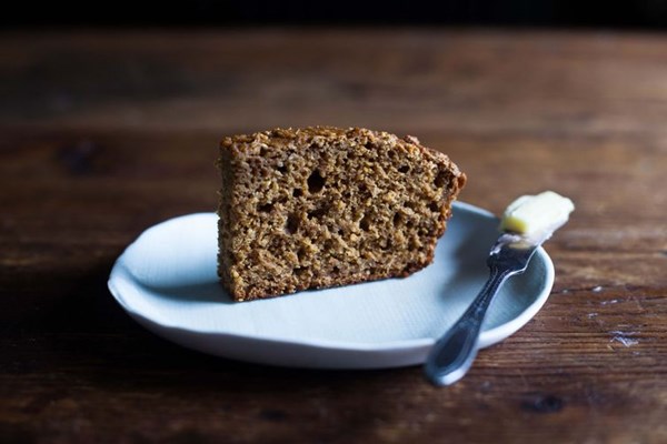 Yogurt bread with molasses