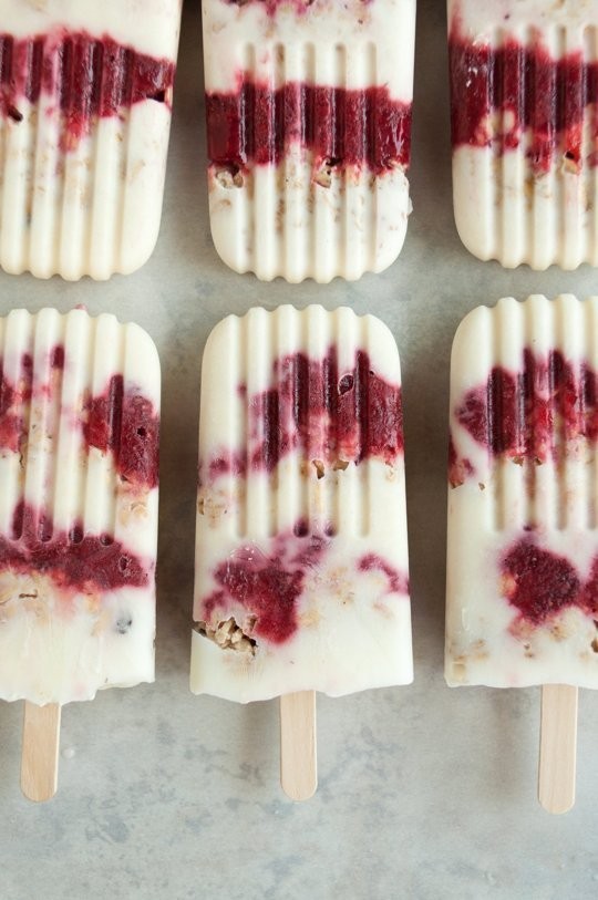Yogurt breakfast popsicles